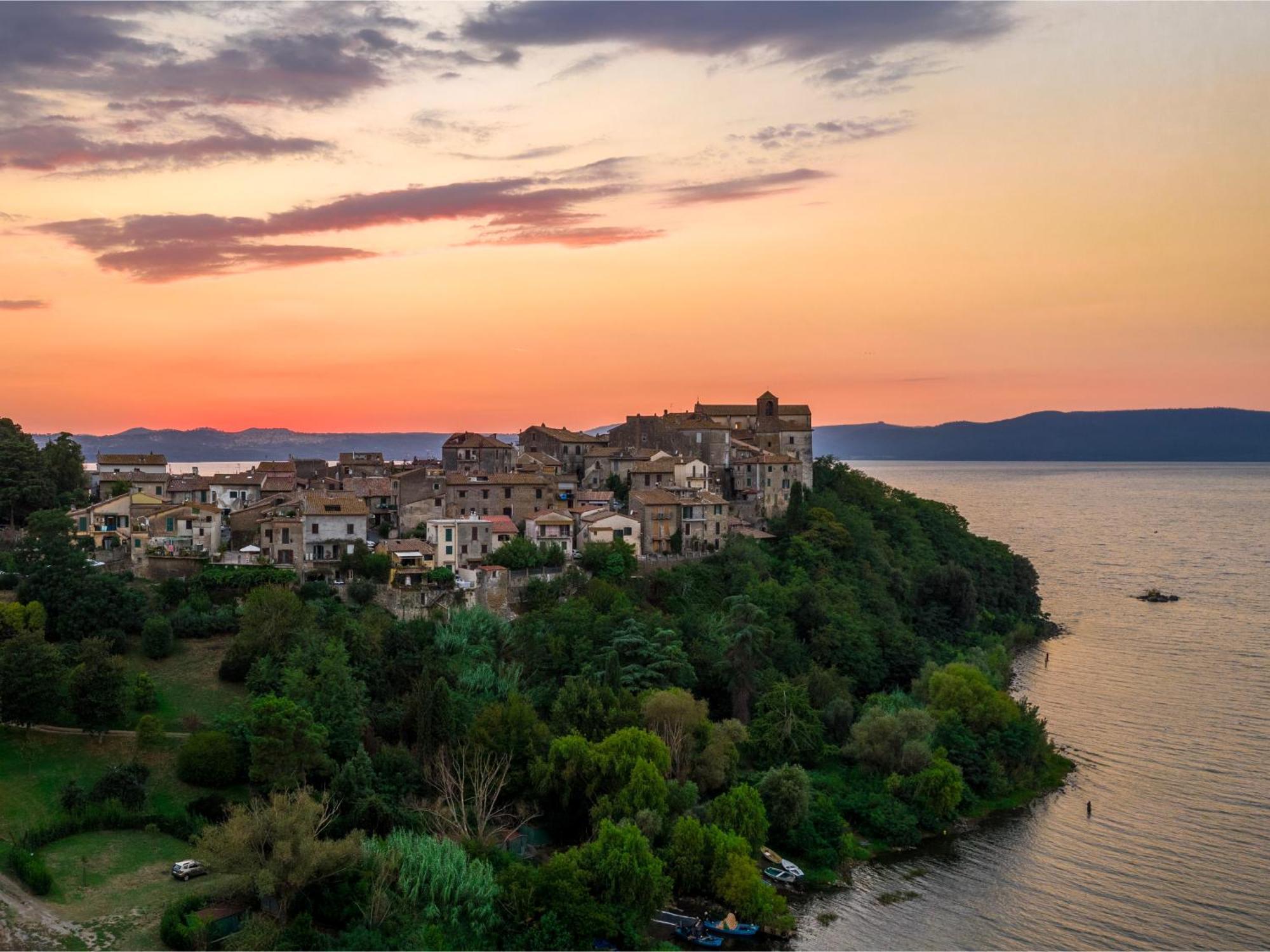 Apt Finestra Sul Castello, Vista Lago Wi-Fi Gratis Bracciano  Bagian luar foto